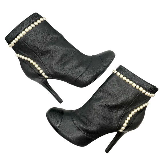 CHANEL Pearl Ankle Boots Black Leather EU 38 US 8 - Picture 14 of 16